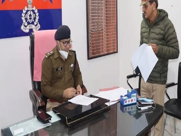 UP : SSP challaned bike of traffic inspector, there  ruckus in department