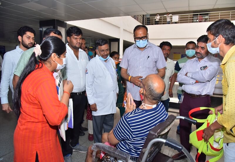 UP : When Deputy CM Brajesh Pathak arrived as patient to inspect KGMU there a stir