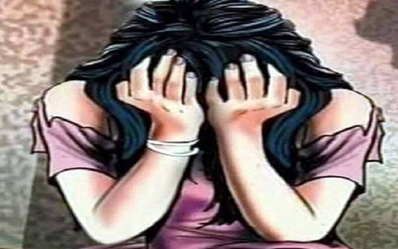 Case of molestation of female worker against Deputy Director Information of Kanpur