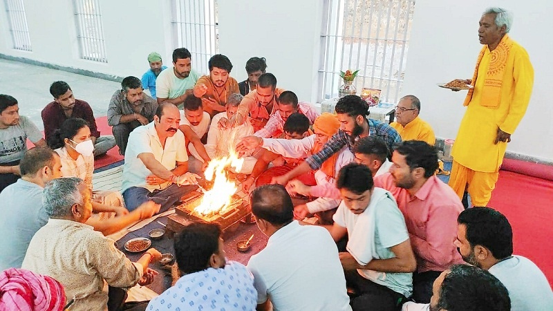 Worship was done on occasion of Shani Jayanti in Bijnor District Jail