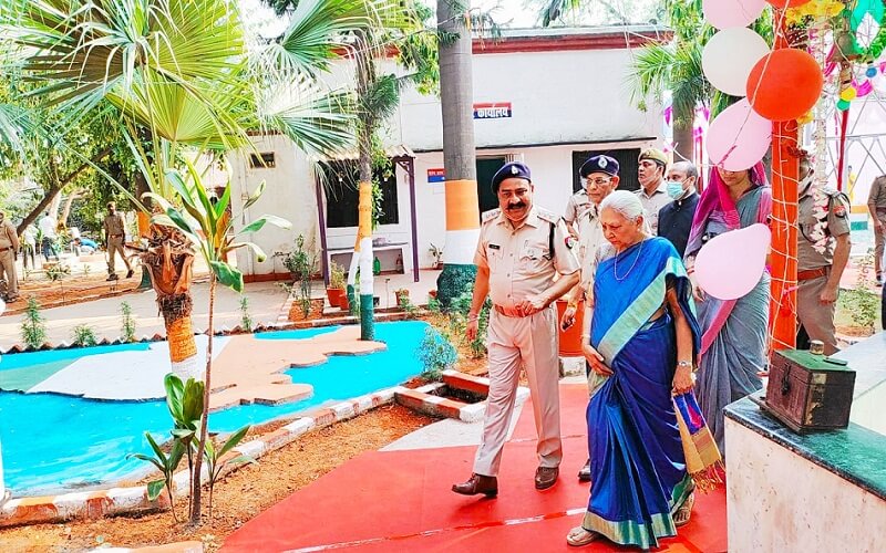 Governor Anandiben Patel reached Bijnor Jail tour, grand welcome with recitation of Mahamrityunjaya Mantras and floral showers