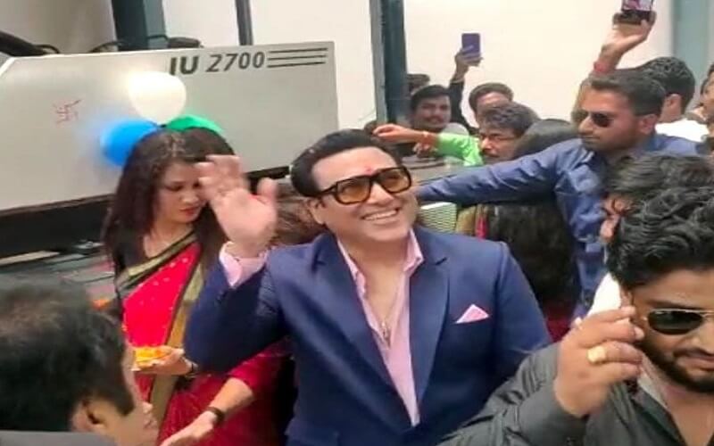 UP : Fans gathered to see Govinda, actor praised CM Yogi