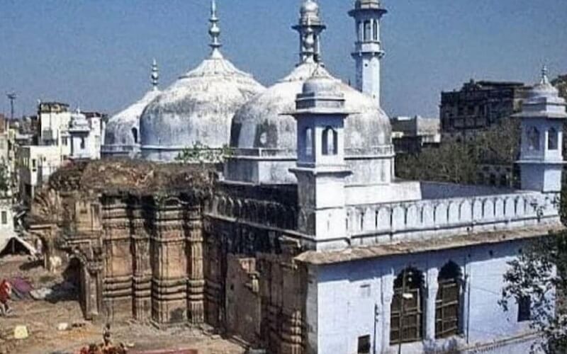 Varanasi : 50% of survey work of Gyanvapi Masjid completed locks of two rooms of cellars opened, one Lock broken