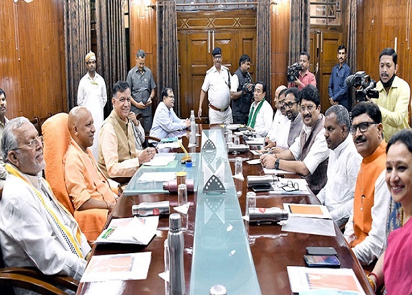 CM Yogi held all-party meeting, Akhilesh Yadav could not attend