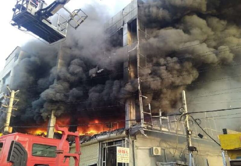 Big news : Massive fire in Delhi's Mundka, 20 killed and many scorched