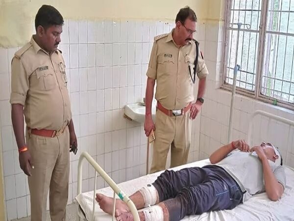 Police attacked in Banda, ran and beat police constable 8 nominated including women