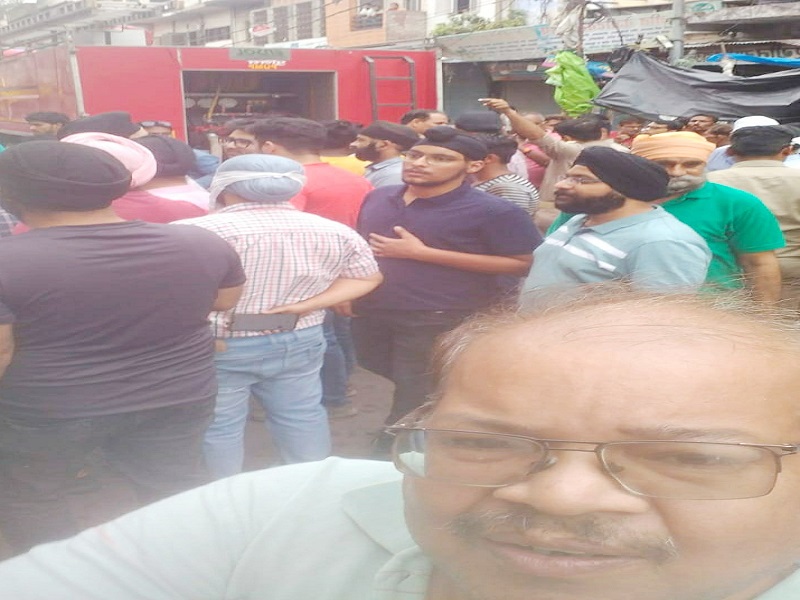 Big Breaking : Massive fire in Gumti number-5 in Kanpur, 5 vehicles were trying to control