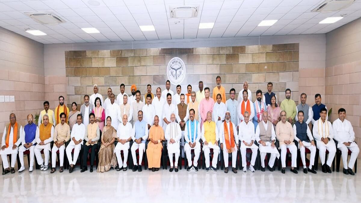 PM Modi holds meeting with ministers of Yogi government in Lucknow