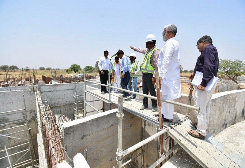 In Banda, Jal Shakti Minister Swatantra Dev Singh also inspected and reviewed schemes