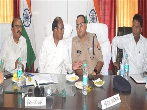 Banda DM-SP listened to problems, stopped salary of 9 accountants including two absentees
