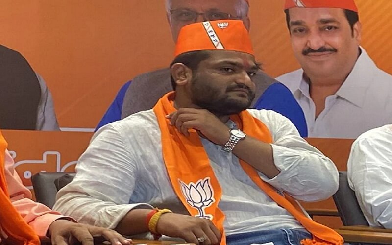 Hardik Patel took refuge under flag of BJP against whom he became leader by agitating Hardik patel join bjp 