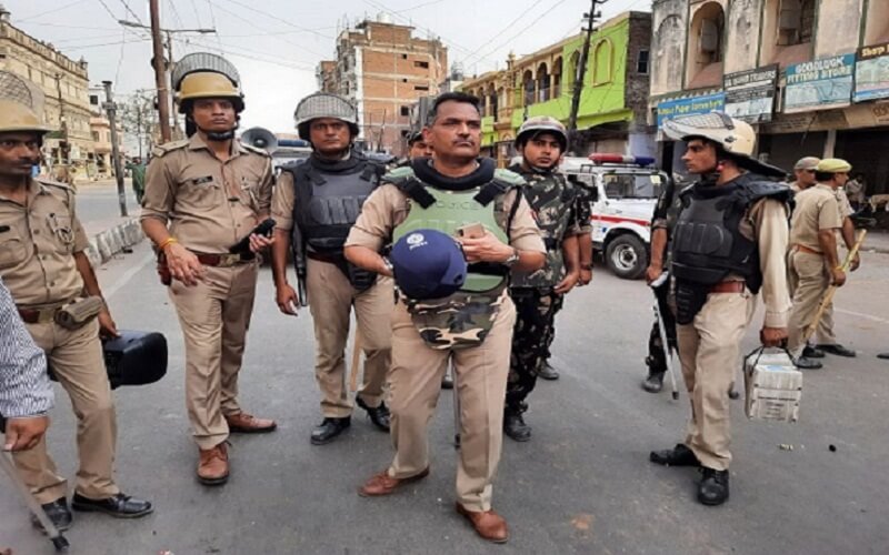 Kanpur Violence : Violence after Friday prayers in Kanpur, many injured in stone pelting, CM Yogi ordered strict action