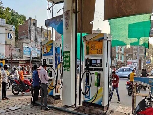 Kanpur Violence : License of pump selling petrol to miscreants in bottles canceled