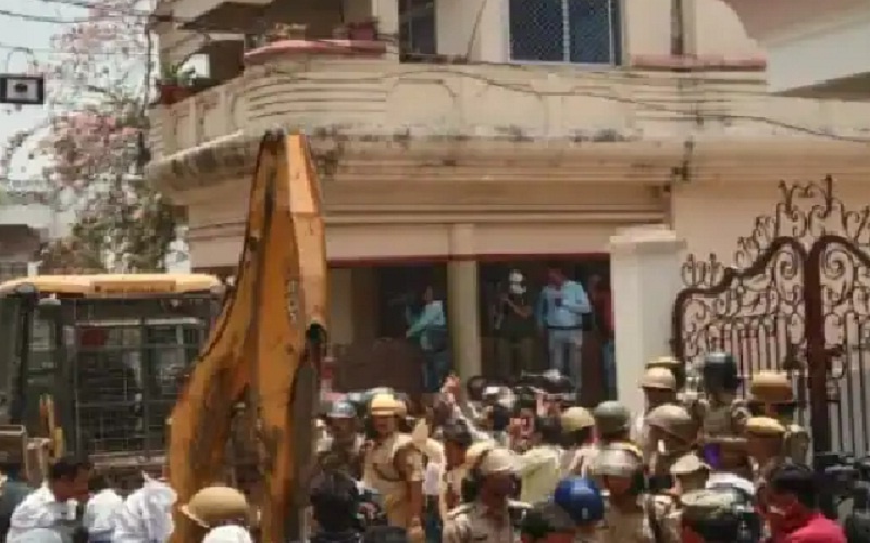 Baba's strong action Bulldozer ran on the house of Javed Pump, mastermind of Prayagraj violence