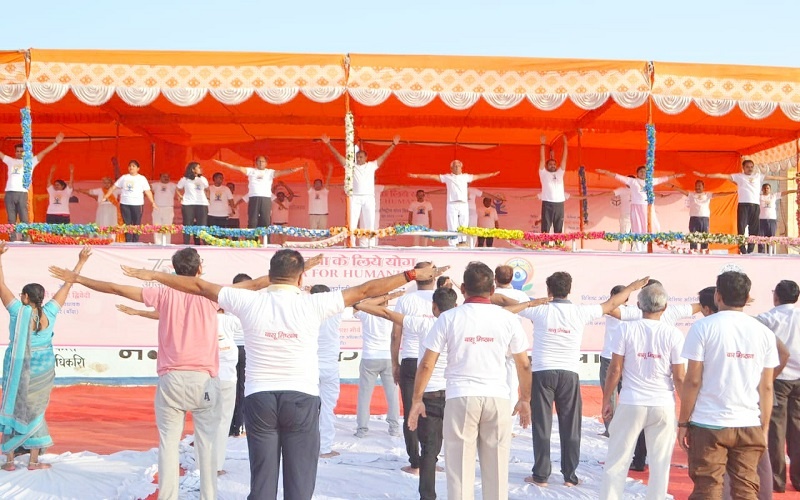 Yoga Day 2022 : Yoga Day celebrated in Banda, Yoga is Yoga from GIC ground to Jail