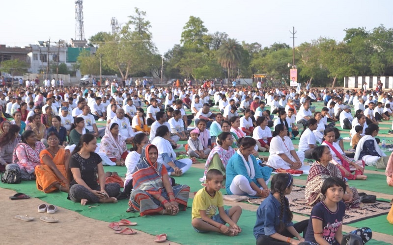 Yoga Day 2022 : Yoga Day celebrated in Banda, Yoga is Yoga from GIC ground to Jail