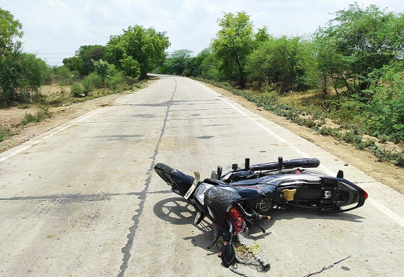 Breaking : Two bike riders injured, one serious due to collision with Banda tractor