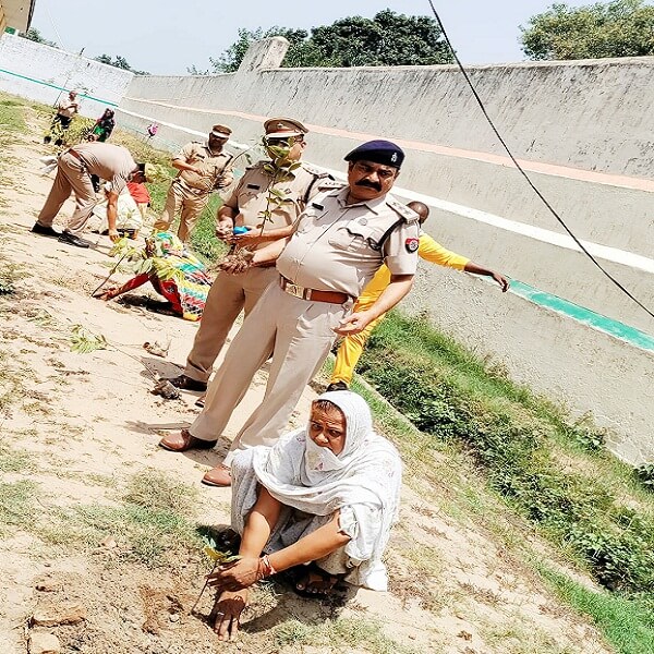 In Bijnor Jail, special children inspired prisoners with song and music