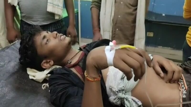 Breaking : In Banda, a young man was shot by dacoits, one arrested