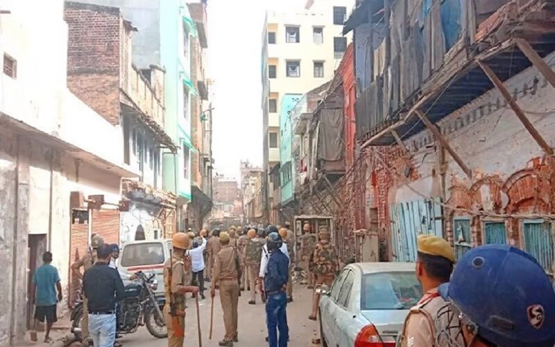 Kanpur Violence : Violence after Friday prayers in Kanpur, many injured in stone pelting, CM Yogi ordered strict action