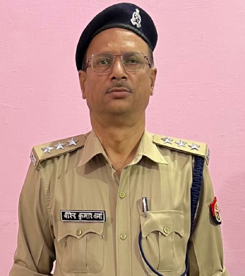 Banda Jail : From Banda Jail of dacoits, officers giving big message of goodness with animals