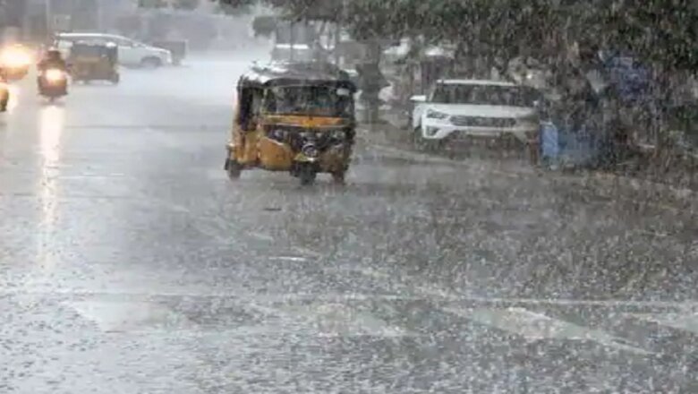 #WeatherNews : यूपी में पूरब से पश्चिम तक बारिश, अगले दो दिनों में तूफान का अलर्ट