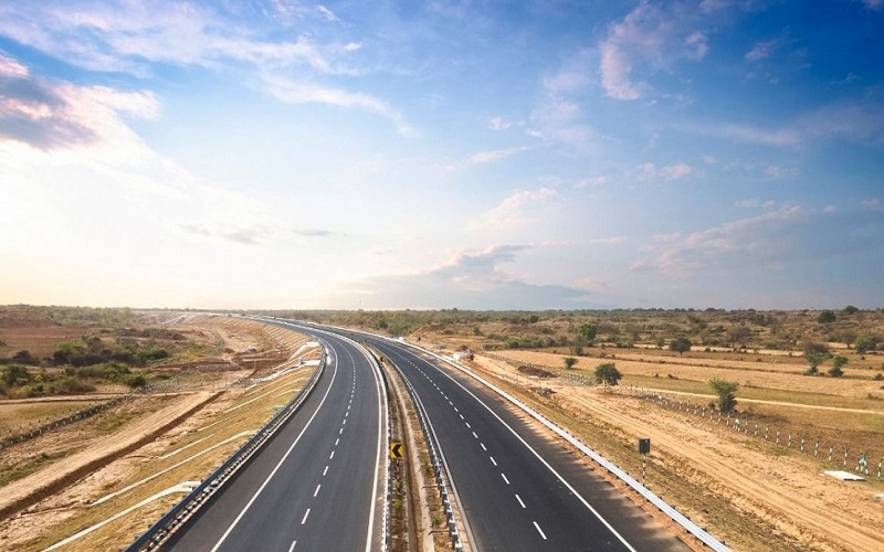 PM Modi gave valuable gift to UP, inaugurated Bundelkhand Expressway in Jalaun