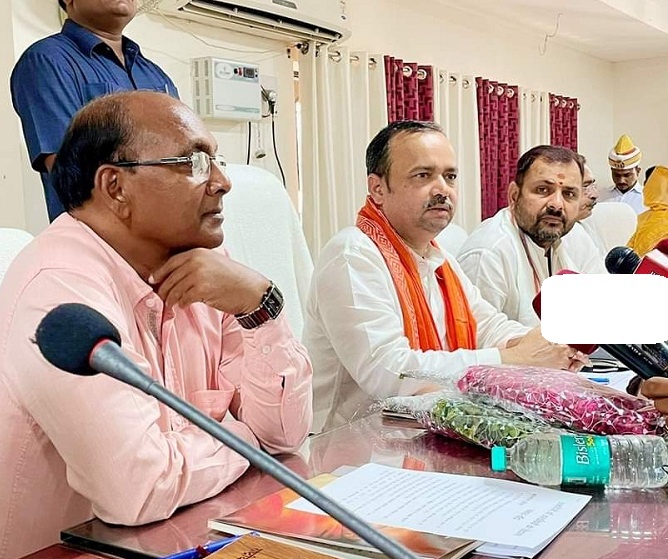 100 days of Yogi government : In-charge minister counted achievements in Banda