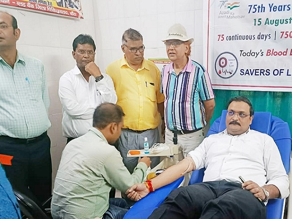 Blood Donation Camp in District Hospital on the occasion of Amrit Mahotsav of Independence in Banda