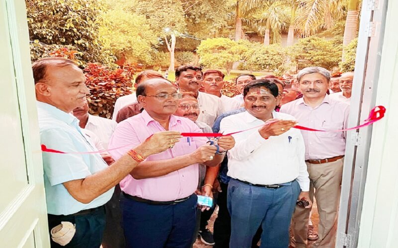 Banda DM Anurag Patel inaugurates Khelo India Scheme at Harper's Club