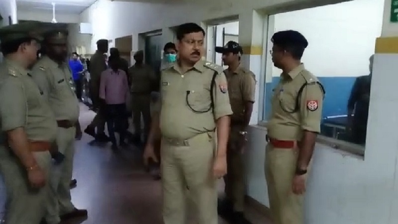 Encounter in Banda : 3 miscreants arrested for robbing electricity workers in broad daylight, one shot