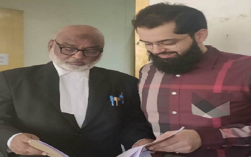 Mafia Atiq Ahmed's son Umar surrenders in CBI court in Lucknow