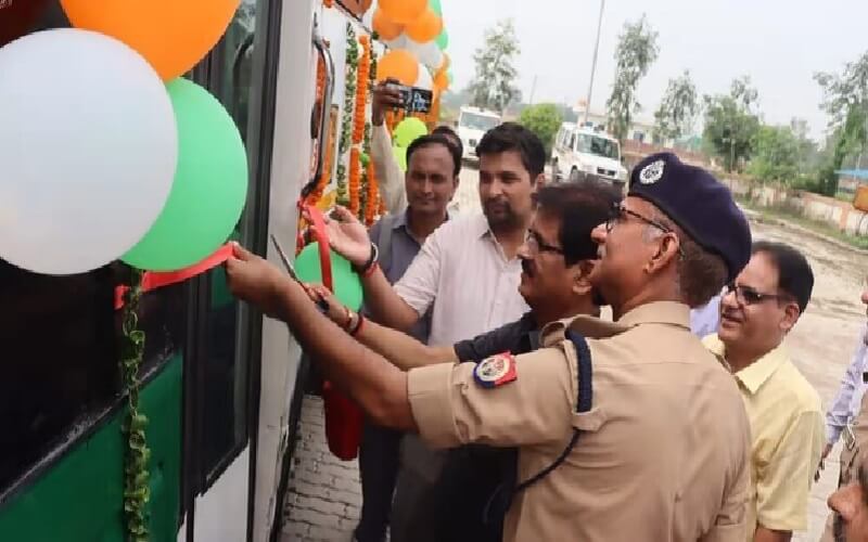 Shriram : Direct AC bus service from Banda to Adhyodhya, Divisional Commissioner-DIG showed the green signal