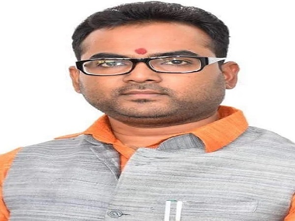 Hearing on bail of former MLA Brajesh Prajapati in Banda postponed, read full news