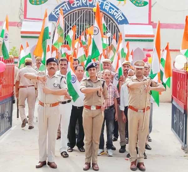Raksha Bandhan with pomp in Bijnor Jail, Tricolor yatra with pride