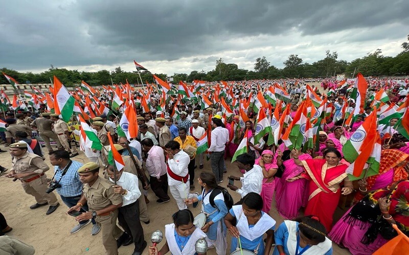 Huge tricolor yatra in Banda sky reverberated with slogans of Bharat Mata Ki Jai