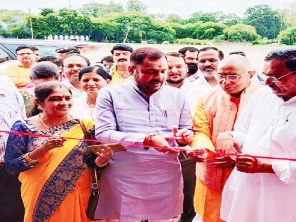 Exhibition on ideals related to personality of PM Modi in Banda, MLA inaugurated
