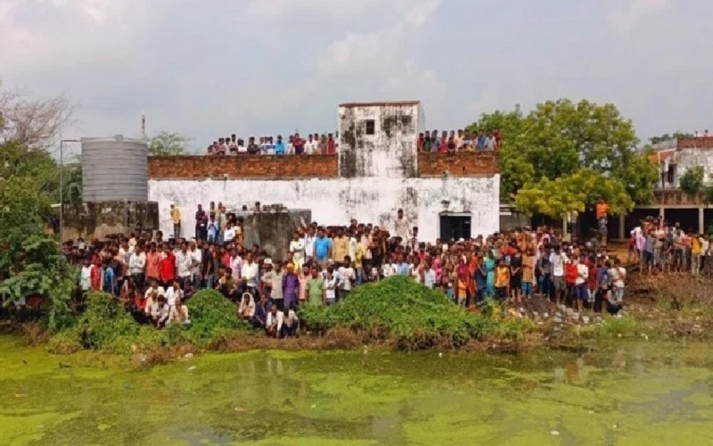 Accident in Lucknow, 10 killed, 36 injured, uproar due to tractor trolley overturning due to truck collision in Intoucha