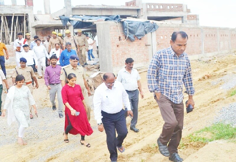 Banda Municipality President Mohan Sahu flagged off heaven plane moter 