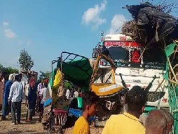Banda News : Accident in Banda, two killed and five injured