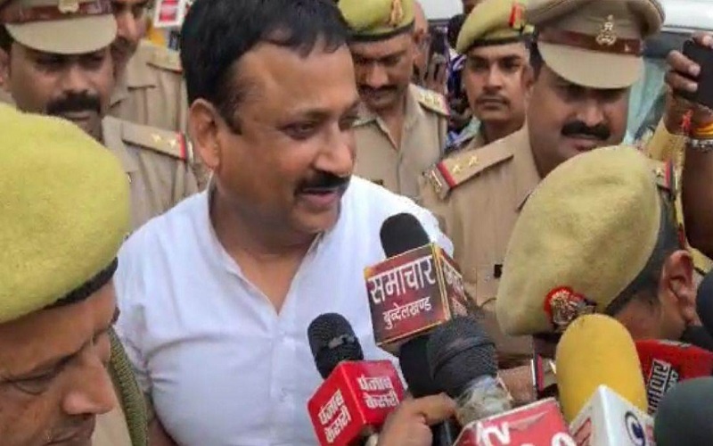 Former SP MLA Deepnarayan arrested in Jhansi, charges of conspiracy against police