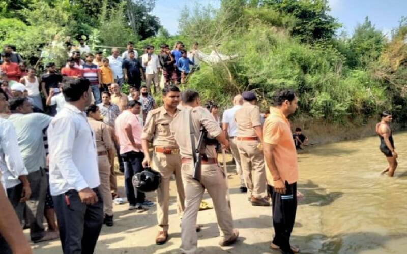 Kanpur : 6 people drowned in Ganga, youth's body found, search for 5, relatives of Union Minister