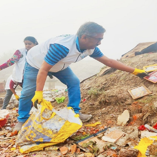 Massive cleanliness drive on Ganga Ghat in Kanpur