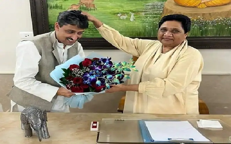 Mayawati Bhasmasur, pulls money by putting her hand on her head - controversial statement of BJP leader