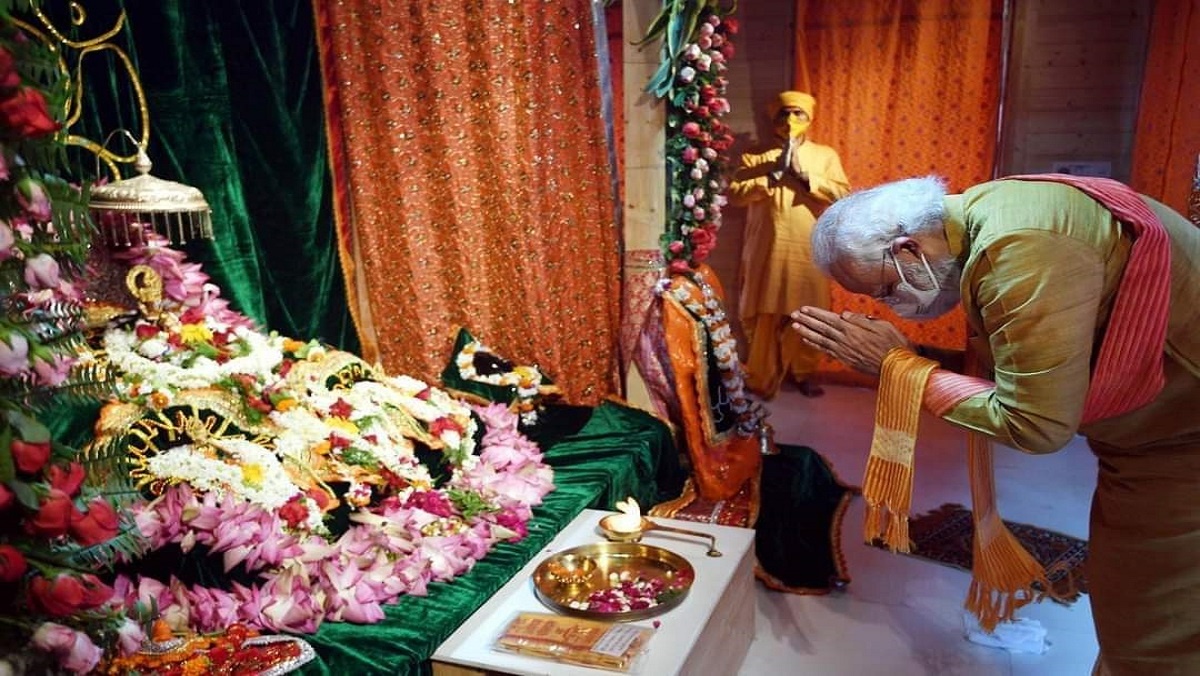 Ayodhya of Lord Shri Ram lit up with 15.76 lakh lamps, PM Modi wishes CM Yogi