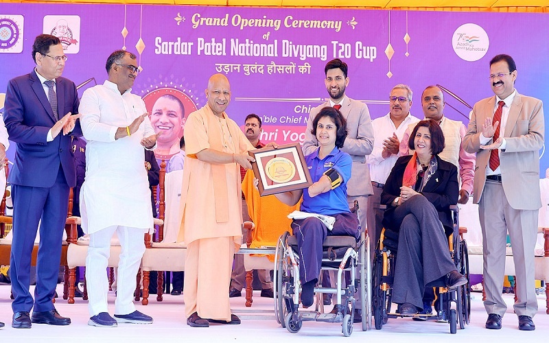 CM Yogi tried his hand in cricket, launched disabled T20 cricket