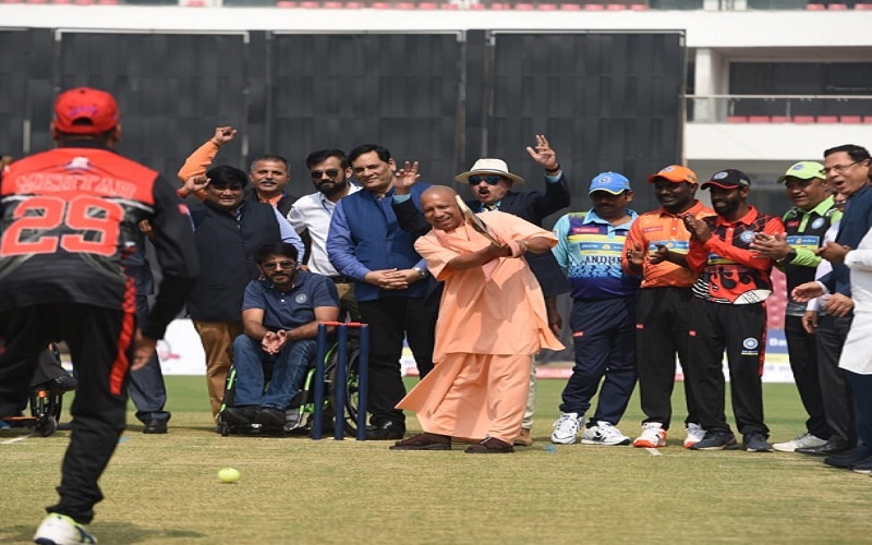 CM Yogi tried his hand in cricket, launched disabled T20 cricket