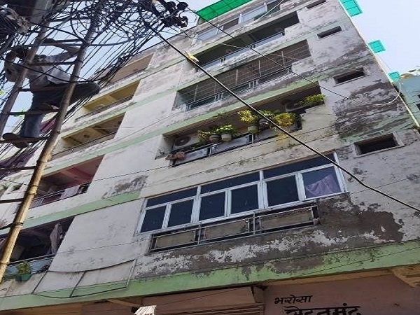 Kanpur fire broke out in basement of apartment, fire brigade reached spot