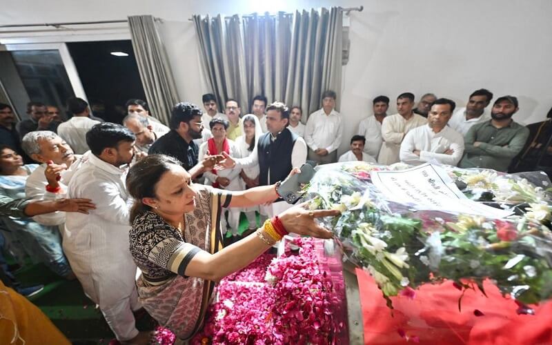 Mulayam Singh Yadav : CM Yogi will attend Netaji's funeral, expressed condolences on reaching home