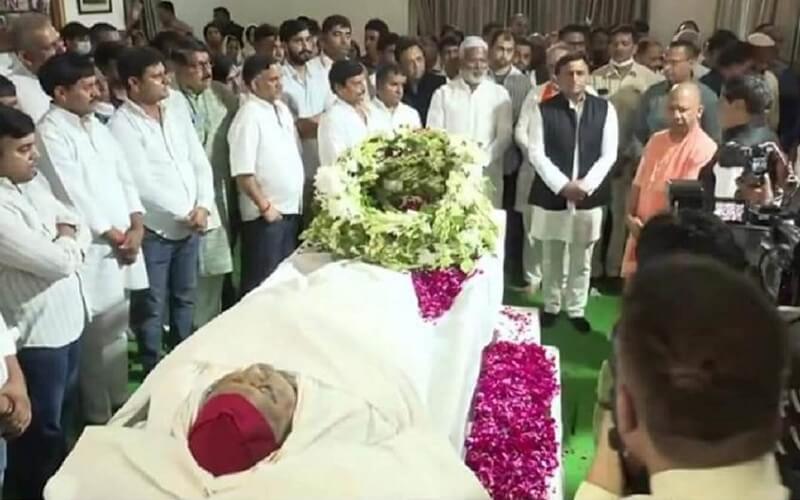 Mulayam Singh Yadav : CM Yogi will attend Netaji's funeral, expressed condolences on reaching home